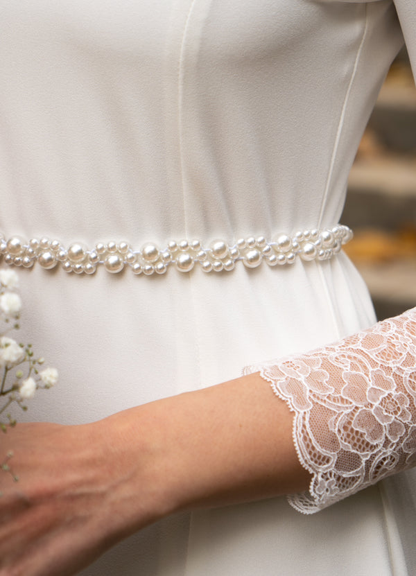 Pearly beaded belt